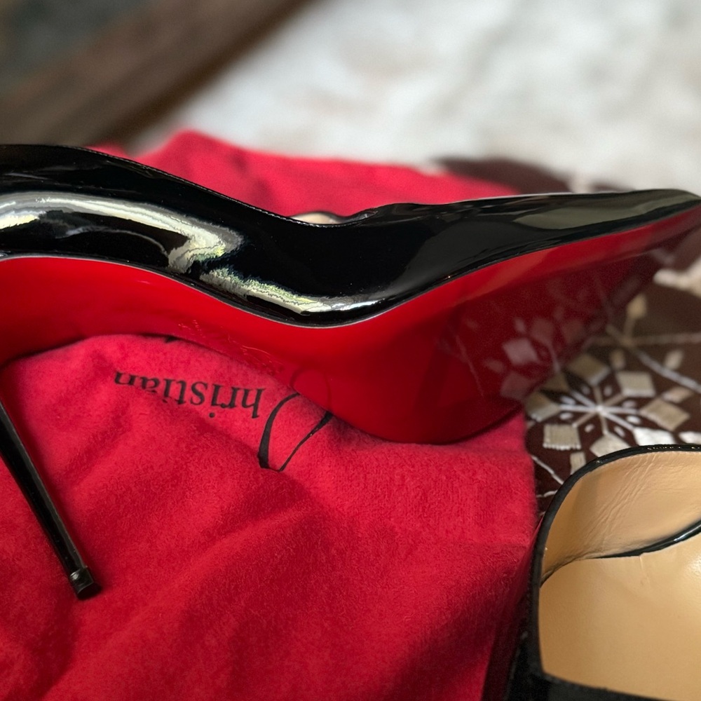 SOLD CHRISTIAN LOUBOUTIN Elegant Black Stiletto Heels - Picture 14 of 16